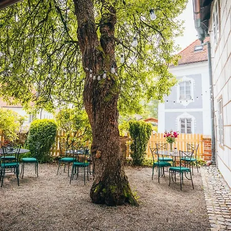 招待所 萨尔瓦多兀贝茨酒店 Český Krumlov